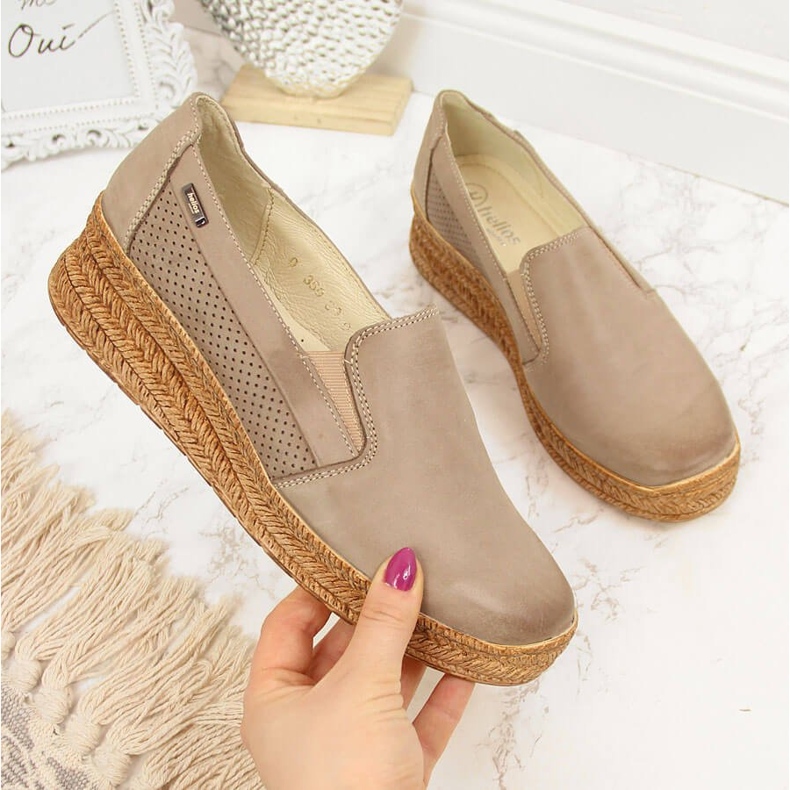 Pantofi de damă din piele cu pană bej Helios 350 2