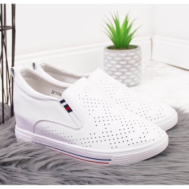 Tenisi de damă din piele pe pană albă ajurata Filippo 2