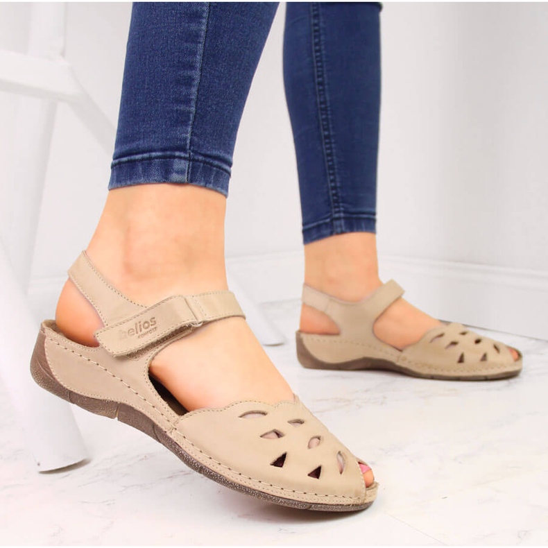 Sandale de damă din piele pe pană bej Helios 4011 2