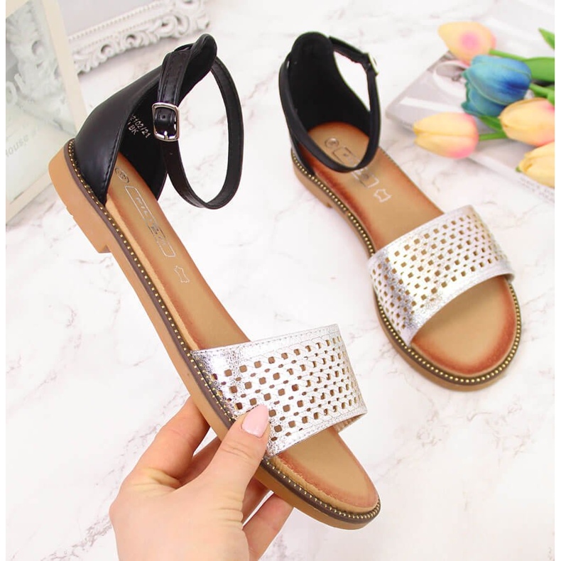 Sandale dama cu nituri negru si argintiu Filippo 2