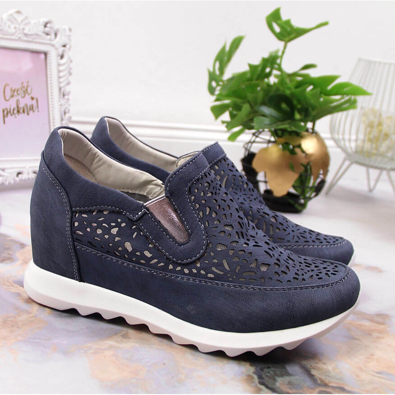 Pantofi sport de damă pe o pană albastră Jezzi 2