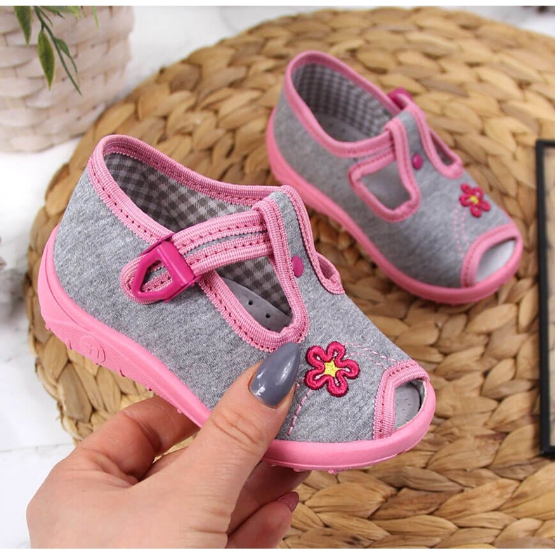 Papuci fete, sandale, home gri Nazo roz 1