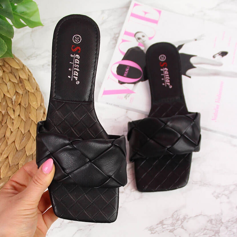 Papuci de damă matlasați Black Seastar negru 1