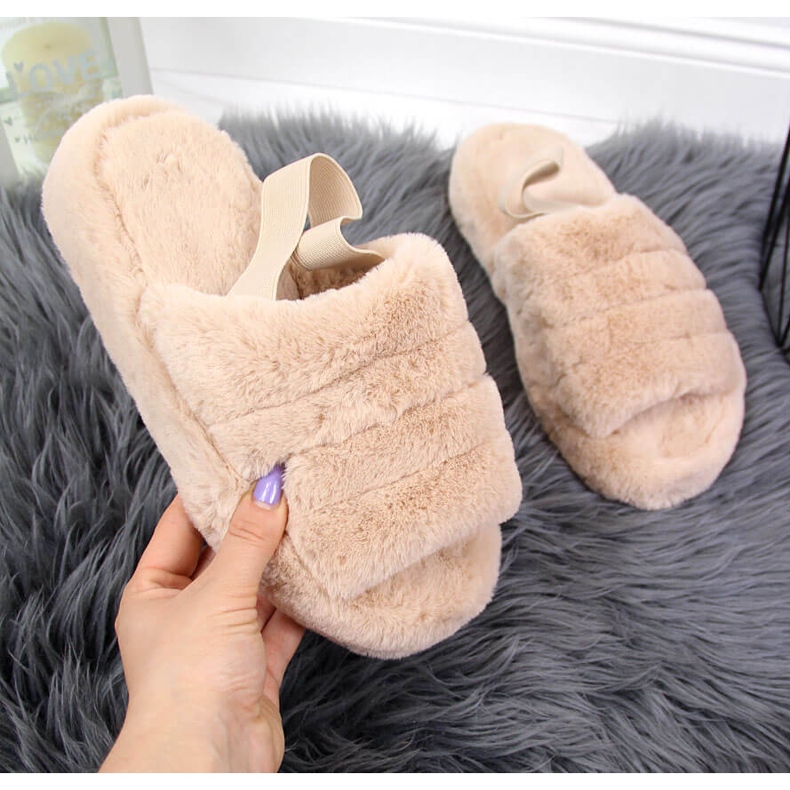 Papuci de casă de damă din blană bej Seastar 2