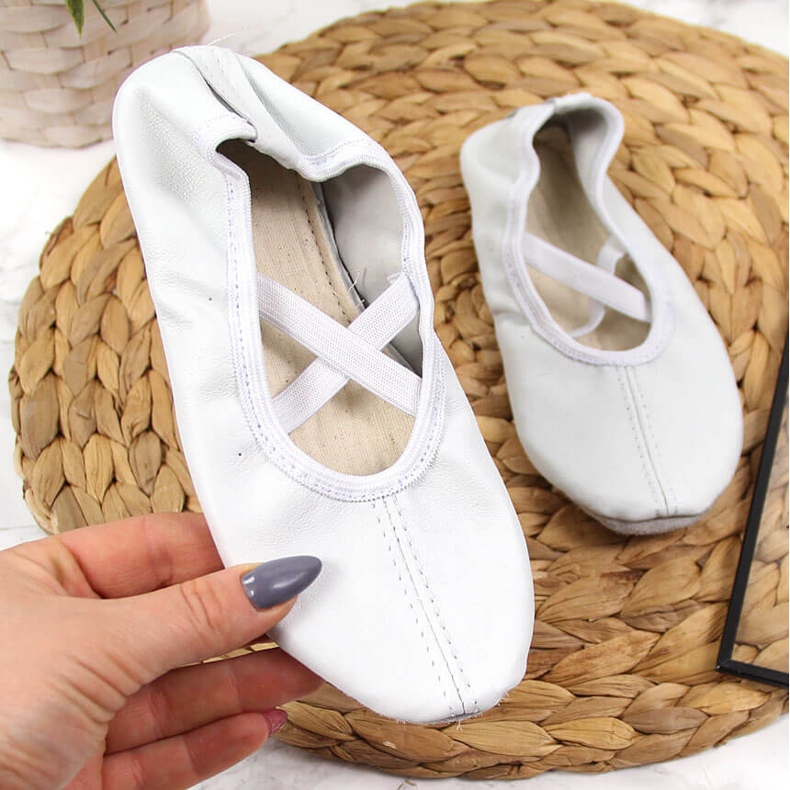 Pantofi de balet de dama din piele cu benzi elastice, alb Nazo 2 Pantofi de balet de dama din piele cu benzi elastice, alb Nazo 2