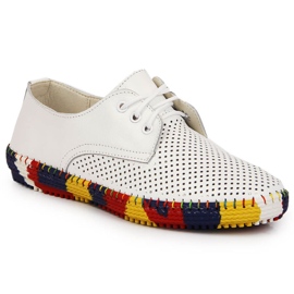 Pantofi ajurati din piele Artiker albe confortabili 1