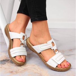 Papuci de damă din piele albă cu Velcro alb Rieker 62886-80 1