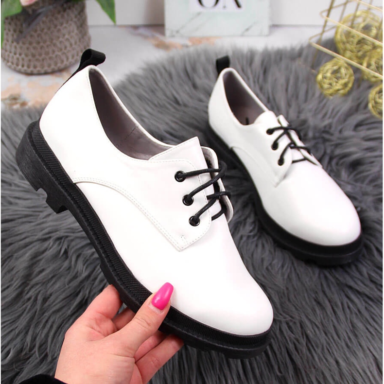 S.Barski Pantofi de dama cu siret, alb S. Barski 1