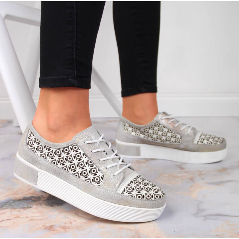 Pantofi de dama din piele ajurata auriu Filippo 2