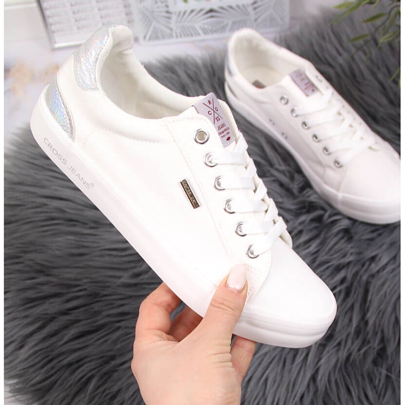 Adidasi albi din material textil Cross Jeans JJ2R4038C 1