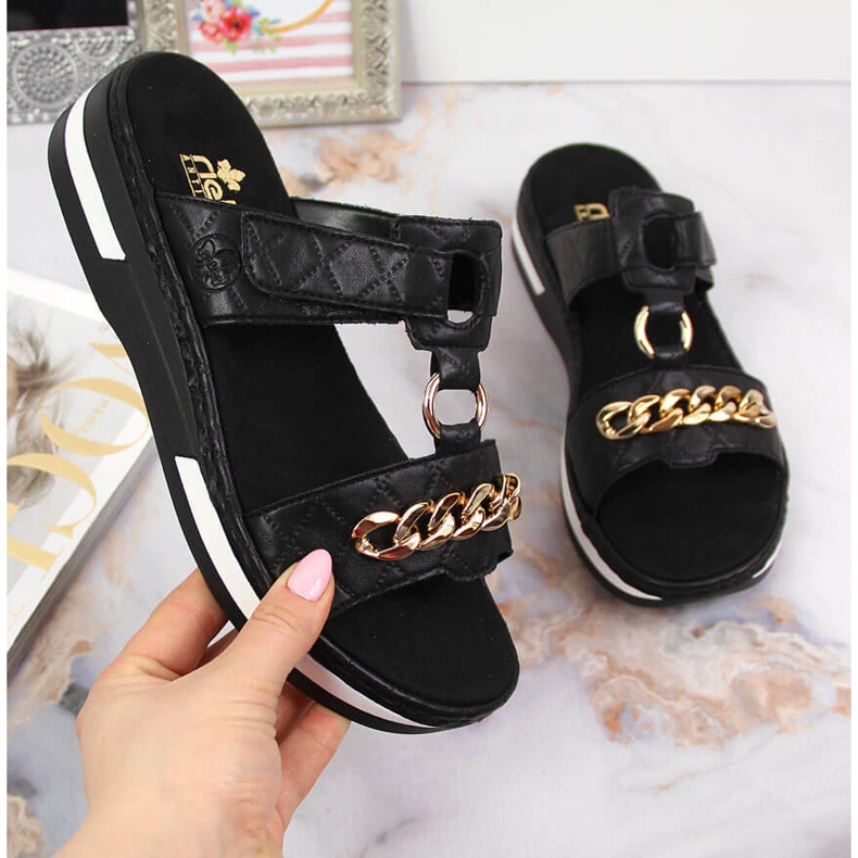 Papuci negri de damă Rieker V5929-00 cu lanț negru 1