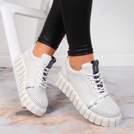 Pantofi de damă din piele pe platforma Artiker albă 1