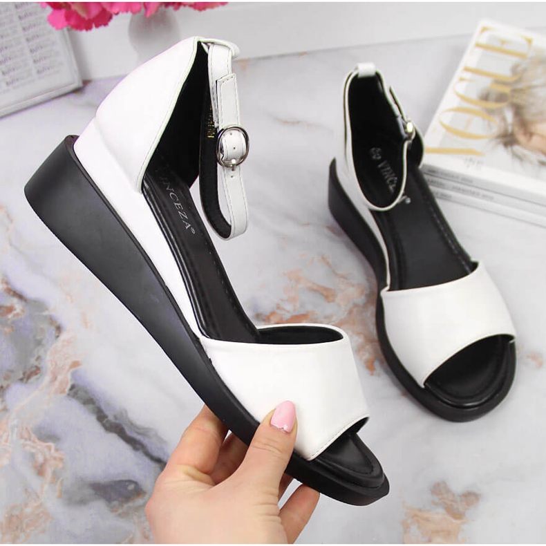 Sandale de damă Vinceza albe pe toc pană 1 Sandale de damă Vinceza albe pe toc pană 1