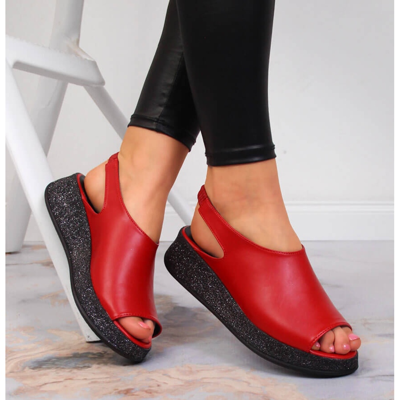 Sandale de damă pe platforma roșie Navy Dot roșu 1 Sandale de damă pe platforma roșie Navy Dot roșu 1