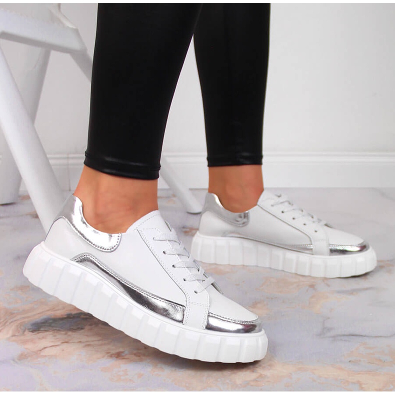 S.Barski Pantofi de damă din piele pe platformă albă S. Barski argint 2