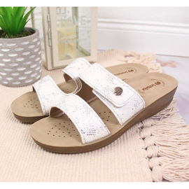 Papuci albi de dama Inblu Velcro 2