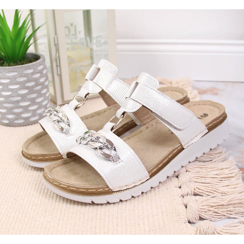 Papuci de dama albi Inblu Velcro cu lant 2