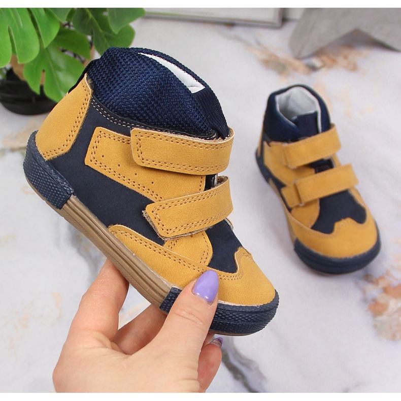 Pantofi baieti cu velcro camel Kornecki 6785 maro negru 1 Pantofi baieti cu velcro camel Kornecki 6785 maro negru 1