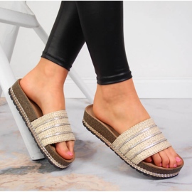 S.Barski Papuci de damă bej pe platformă de S. Bararski 1