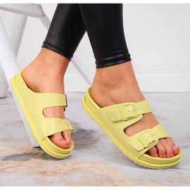 S.Barski Papuci de dama de cauciuc galbeni cu catarame galben S. Barski 1 S.Barski Papuci de dama de cauciuc galbeni cu catarame galben S. Barski 1