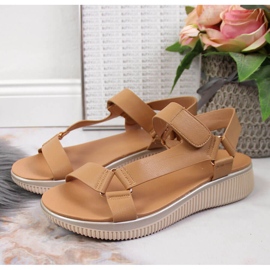 Sandale de dama cu velcro camel Jezzi maro 2 Sandale de dama cu velcro camel Jezzi maro 2