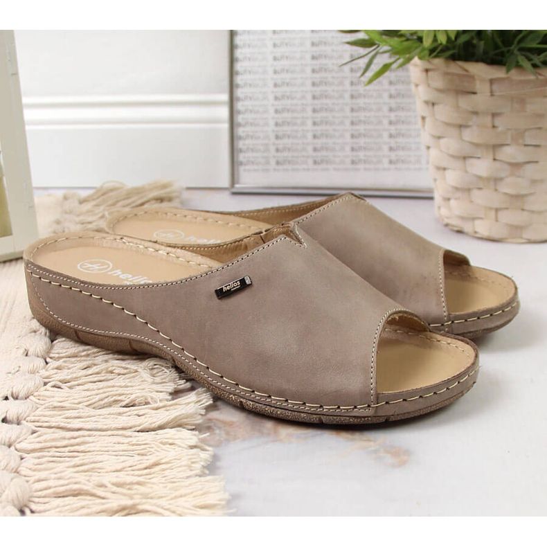 Papuci de damă din piele pe pană Helios 105 bej 2