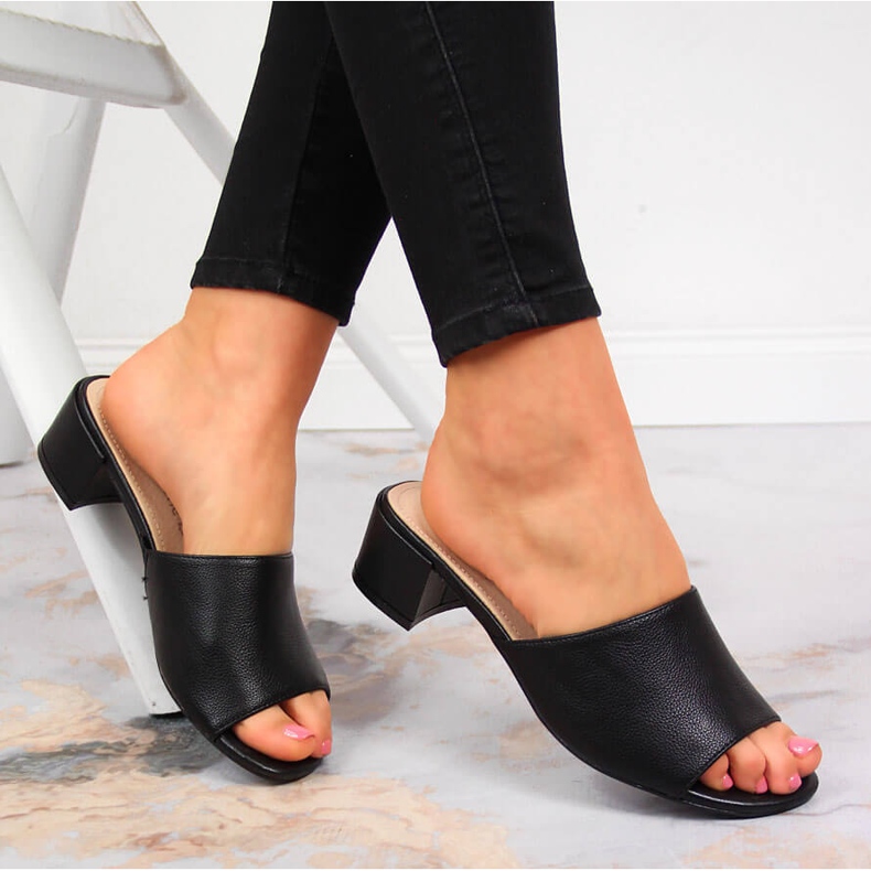 Papuci negri pentru femei pe bloc de Sergio Leone negru 1