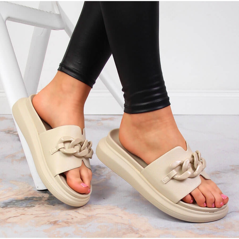 Papuci bej Laura La.Fi platforma cu lant 2