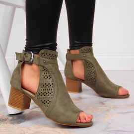 Sandale de damă cu ajurat kaki T.Sokolski verde 2