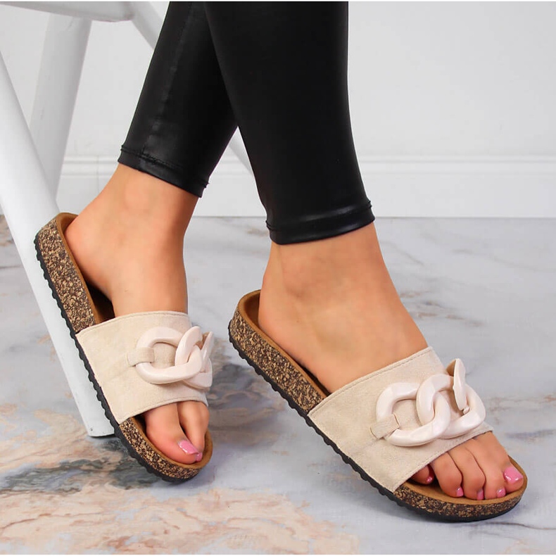 Papuci Jezzi de damă bej cu lanț 1