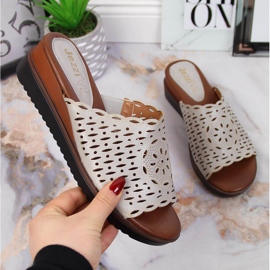 Papuci gri de damă pe pană ajurata Jezzi 2