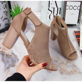 Sandale de dama cu Velcro bej Sabatina 1