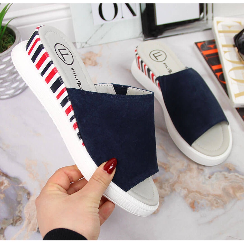 Papuci de damă din piele pe pană Filippo bleumarin albastru marin 1