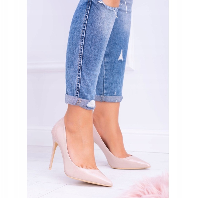 Pompe de femei în bej spitz lăcuit 3