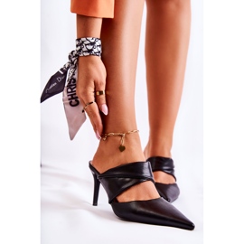 Papuci De Piele Pe O Aveline Neagră negru 1