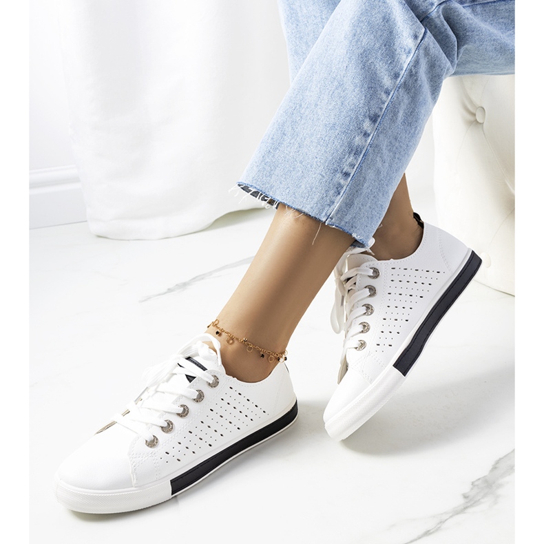 Adidasi de dama alb-negru Tuuri 1 Adidasi de dama alb-negru Tuuri 1