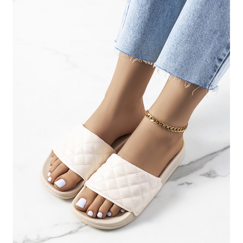 Papuci matlasati Kate bej 1