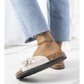 Papuci bej cu franjuri 1