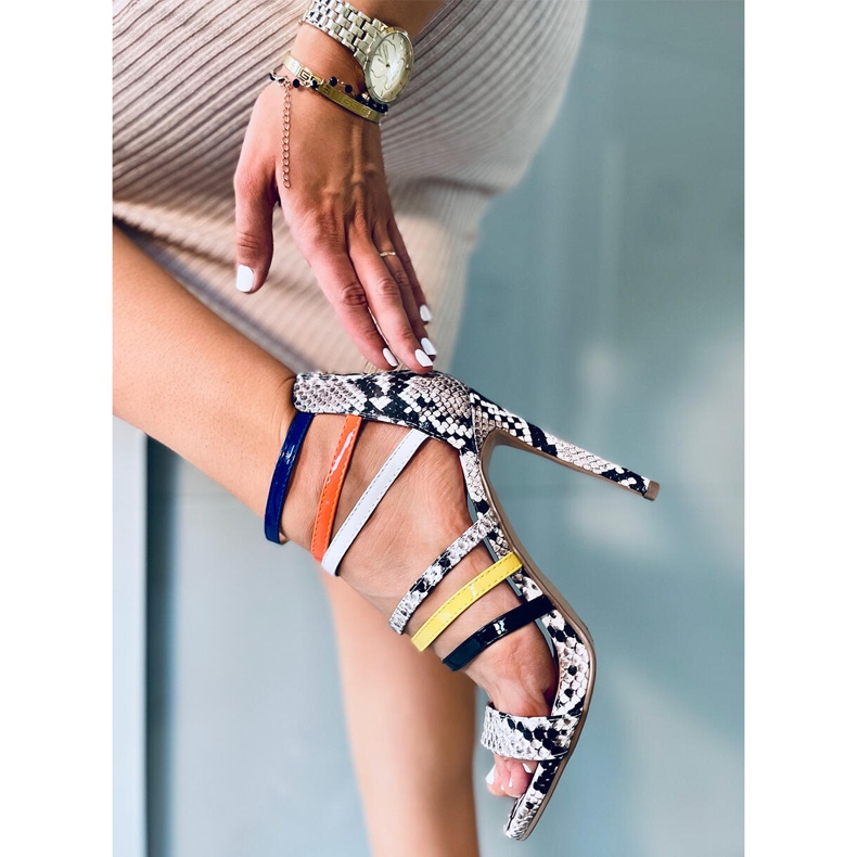 Sandale pe un ac Sofronia MARO/ALB multicolor 2