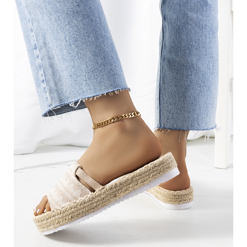 Papuci bej pe platforma Ana 1