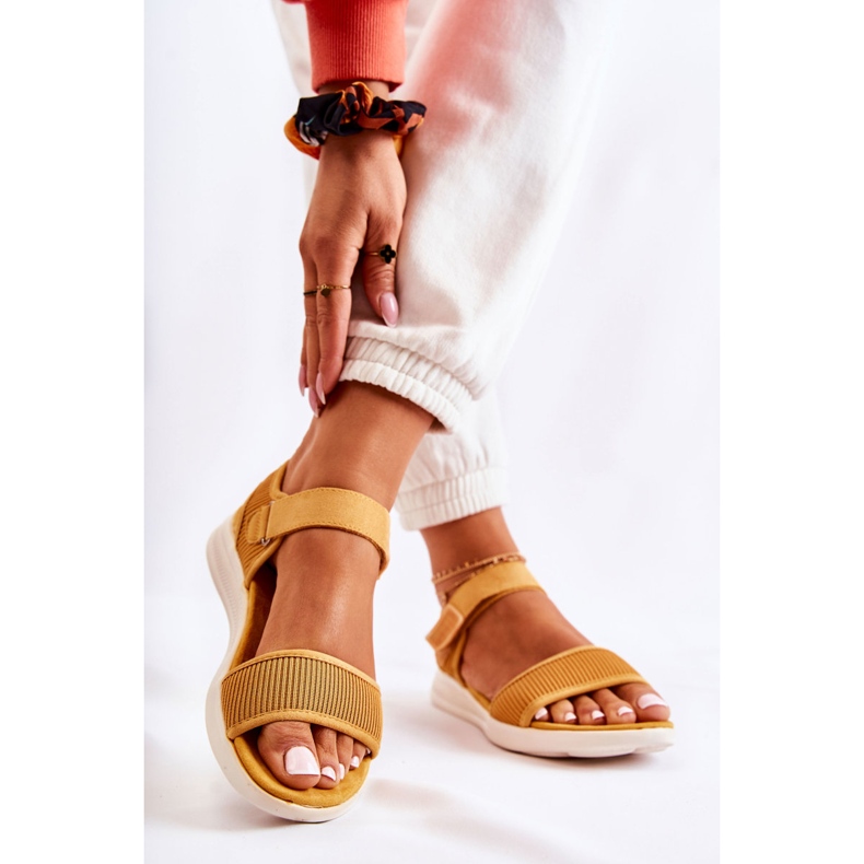 PE1 Sandale Confortabile Damă Cu Velcro Galben Sidney 2