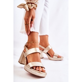 Sandale din piele la modă cu toc înalt Maciejka 05522-25 Golden de aur 1