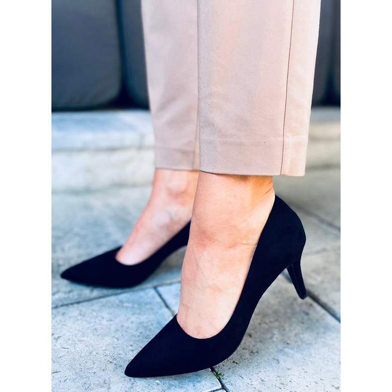 Stilettos pe un toc Holly Black confortabil negru 2 Stilettos pe un toc Holly Black confortabil negru 2