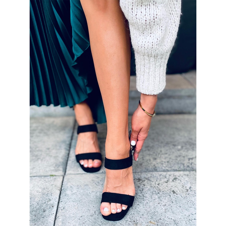 Bujor Sandale negre cu toc negru 1 Bujor Sandale negre cu toc negru 1