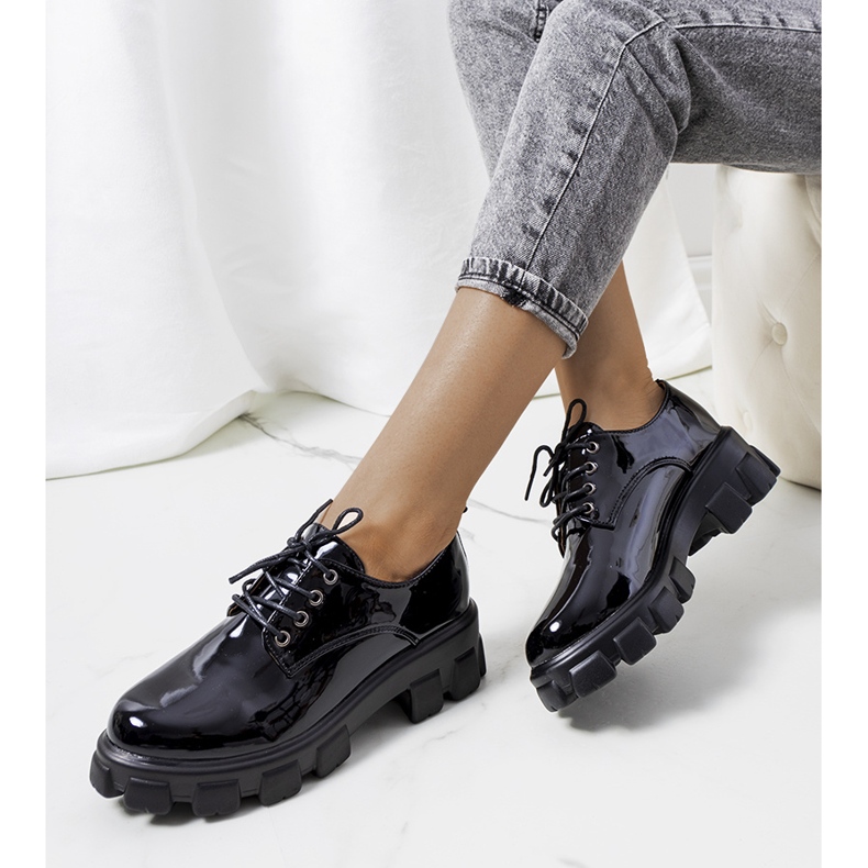 Pantofi lacuiti negri pe talpa tractorului Wind negru 1