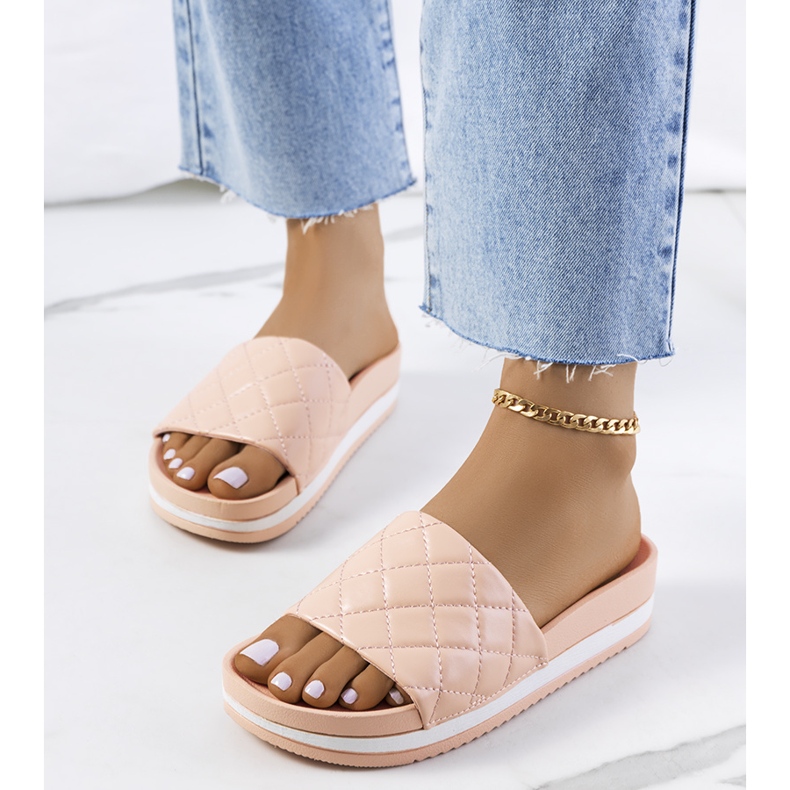 Papuci matlasați roz Hassell 1