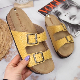 Papuci galbeni Inblu W ARC15 cu catarame 1