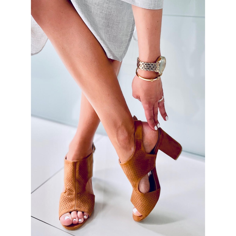 Sandale ajurate cu toc înalt Stacy Camel maro 1