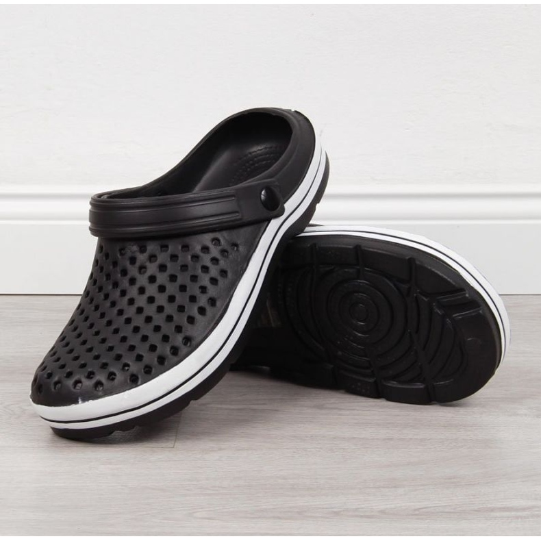 Noutăți W EVE300A papuci negri ajurati negru 2