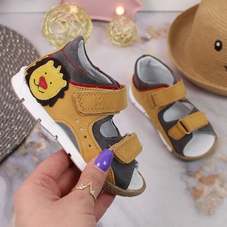 Sandale cu velcro Kornecki Jr KOR6867 camel maro 1